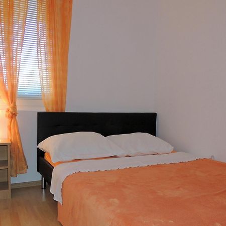 Apartman Husic Pag Town Szoba fotó