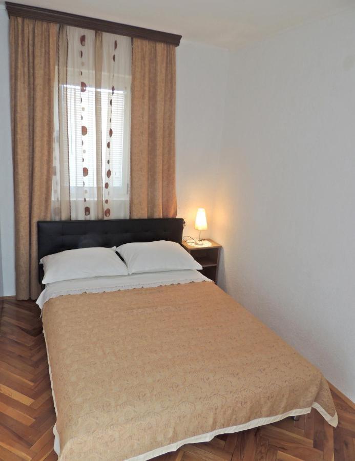 Apartman Husic Pag Town Kültér fotó