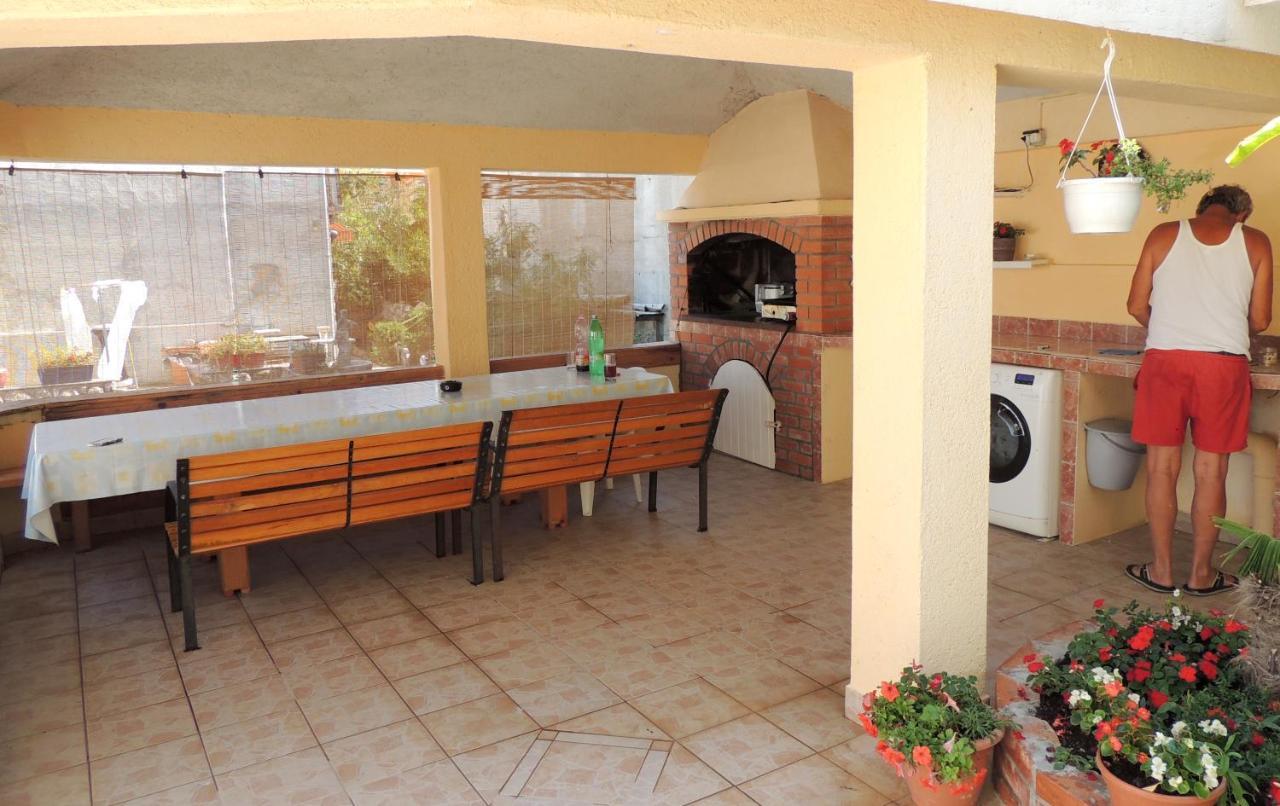 Apartman Husic Pag Town Kültér fotó